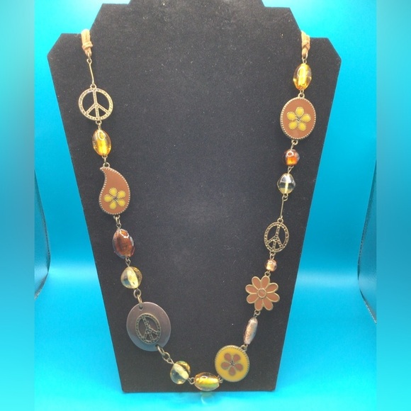 Cookie Lee Jewelry - EUC Vintage Cookie Lee Necklace